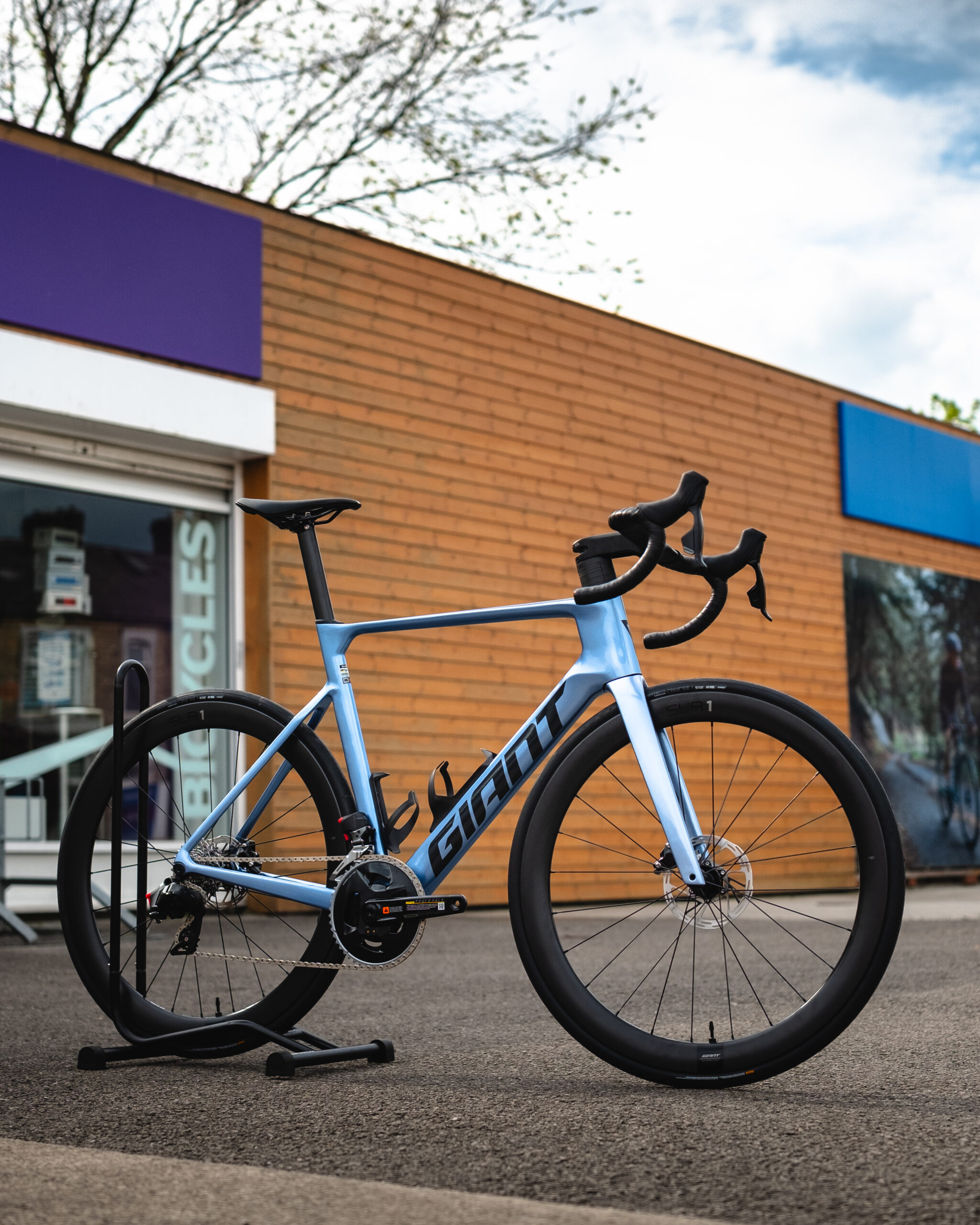 Beginner Road Race Bikes: How To Pick Your First