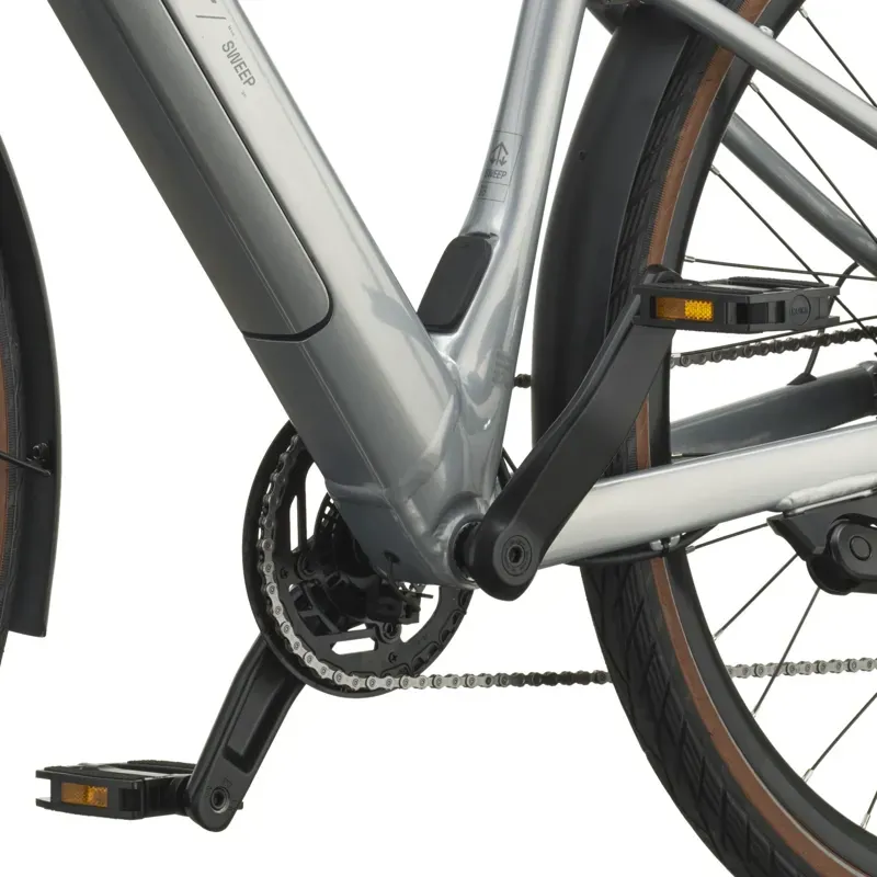 Scott Sweep 20 E-Hybrid Bike in Chrome Silver-6