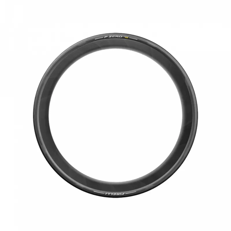 P ZERO Race RS Black 700x-2