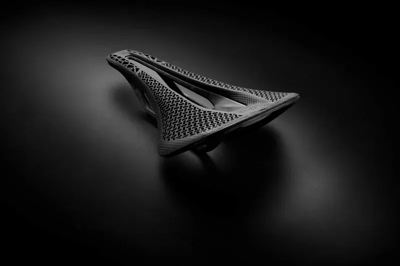 Cadex Amp 3D Saddle in Black-5