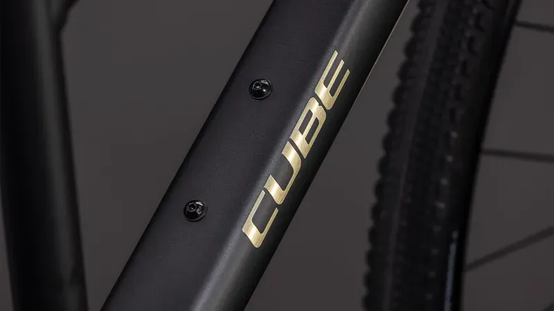 Cube Nulane Comfort Exc Fe Gravel Bike in Grey/Chrome-1