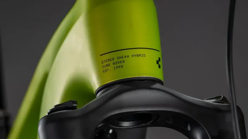 Cube Stereo Hybrid One44 Pro 800 E-MTB in Lizard/Black-5