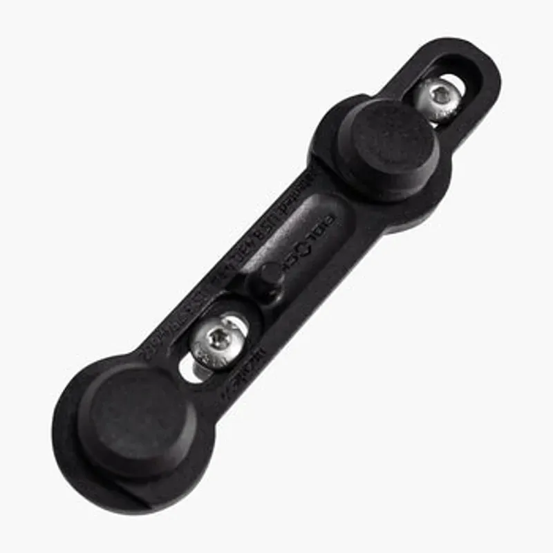 Muc-Off Fidlock Twist Bottle 450ml Pink With Base-5