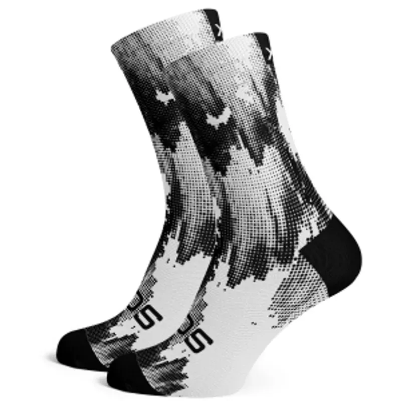 Sox Footwear White Gravel Minimalist Premium Large Crew Socks in White