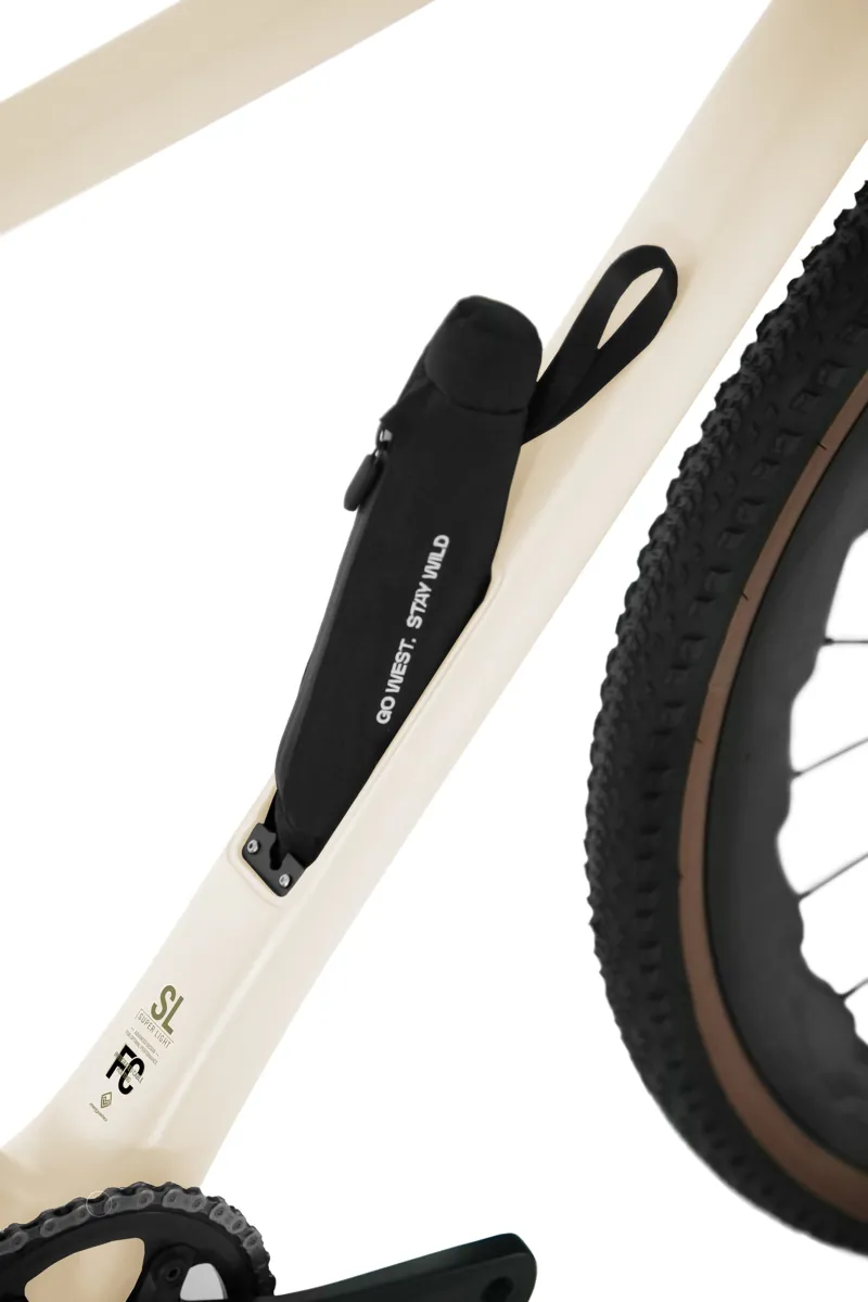 Megamo West 02 2026 Sand-2