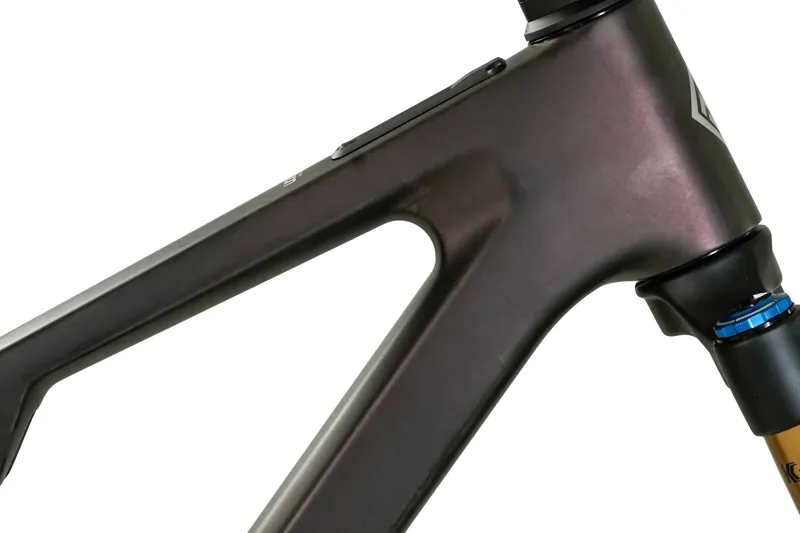 Megamo Reason CRB 03 AXS 2027-3