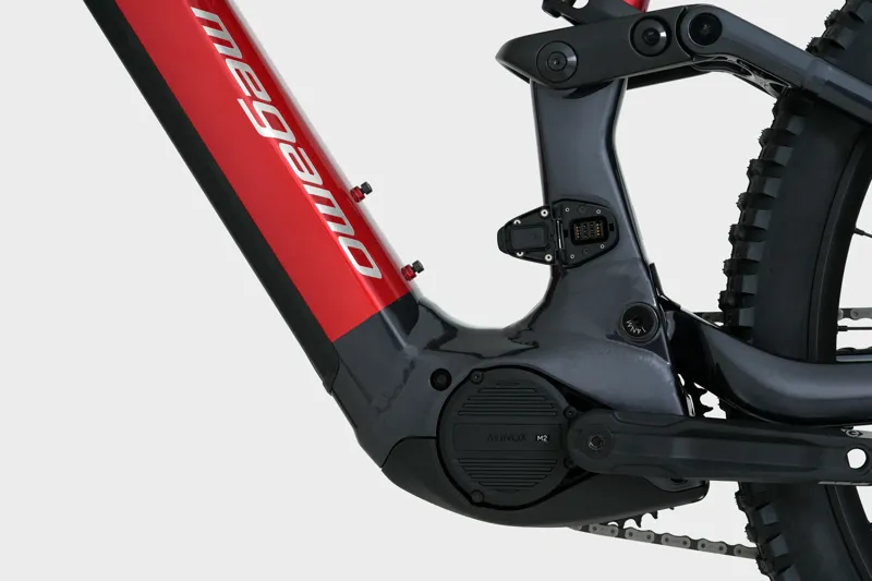 Megamo Ryal 10 2027 Red-1