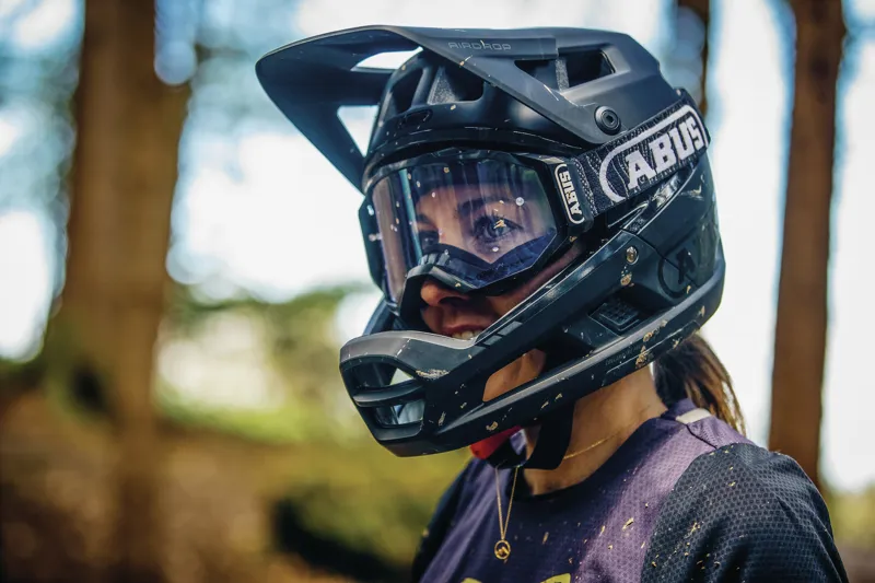 Abus AirDrop MIPS Full Face Helmet in Black-6