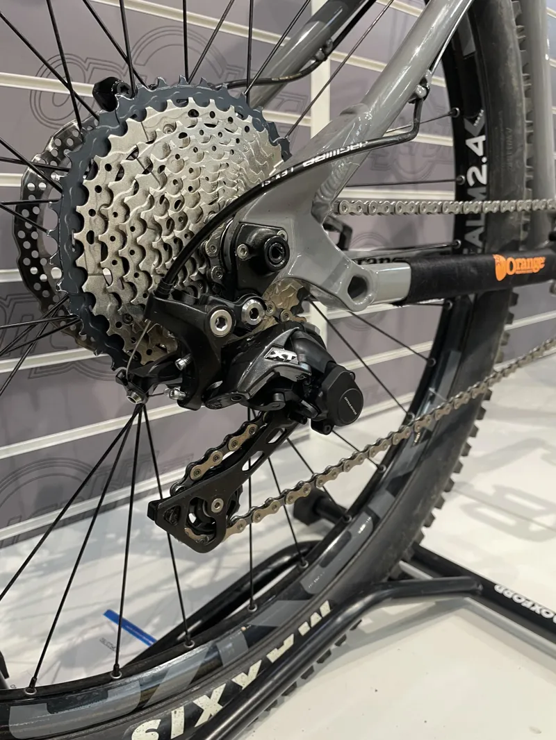 Orange Crush 2018 Grey Large Pre-Owned-6