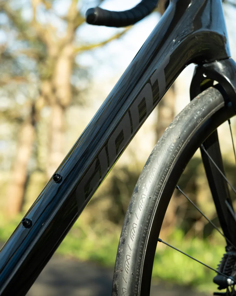 Giant Defy Advanced 3 Black Medium 2025 Pre-Owned-3