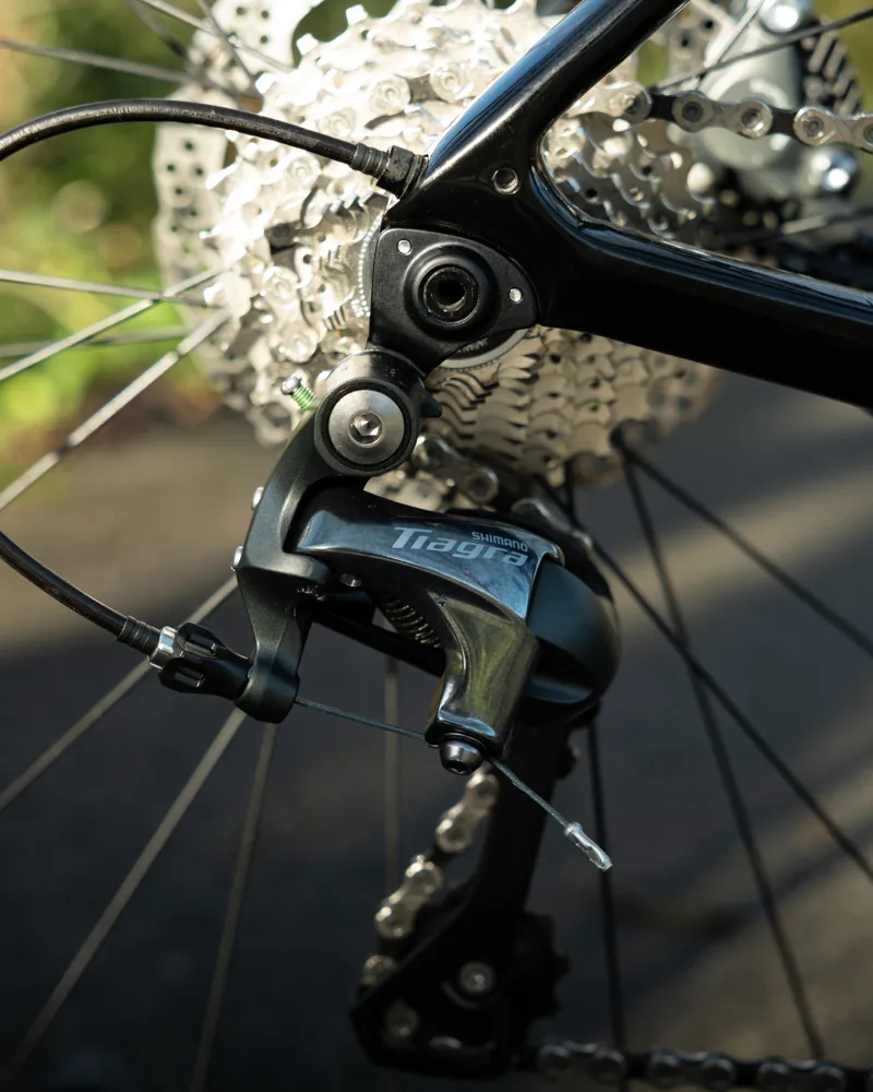 Giant Defy Advanced 3 Black Medium 2025 Pre-Owned-5