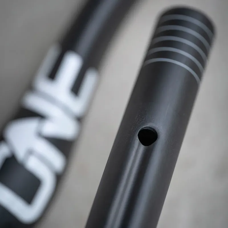 Oneup Carbon E Handlebar 35D 800mm 35 Rise-5
