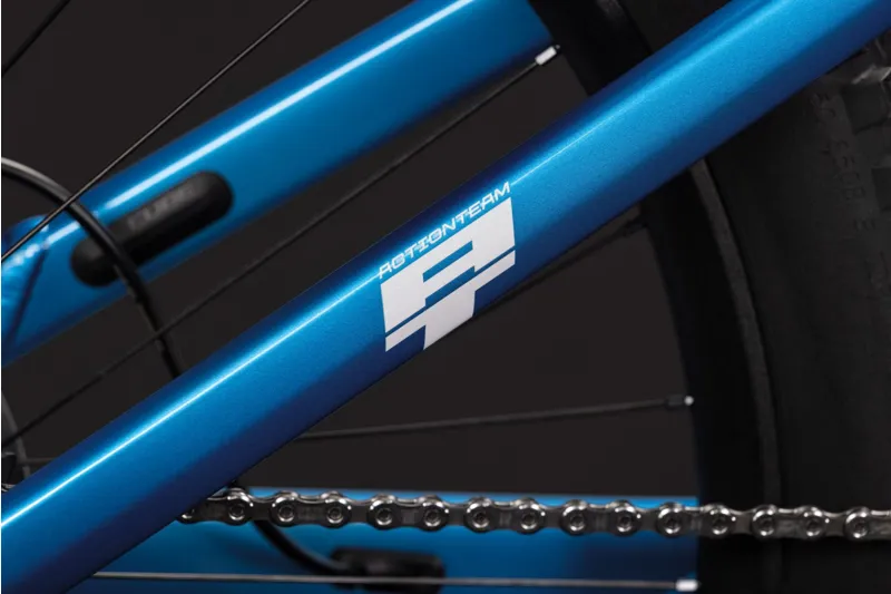 Cube Stereo Hybrid ONE44 HPC AT 800 eMountain Bike in Actionteam-11