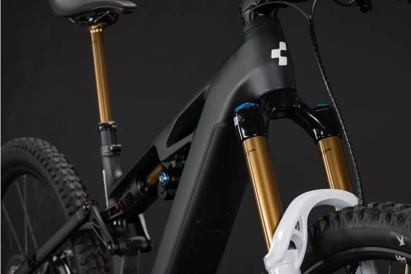 Cube Stereo Hybrid ONE77 HPC AT 800 eMountain Bike in Carbon/White-5