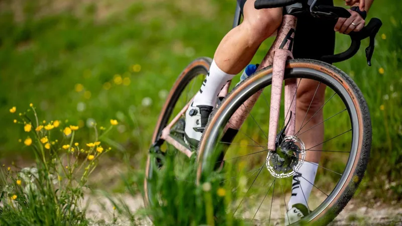 Newmen Wheel Advanced G.34 700c 21h Fade R Sj Cl 12x100 BLACK -2