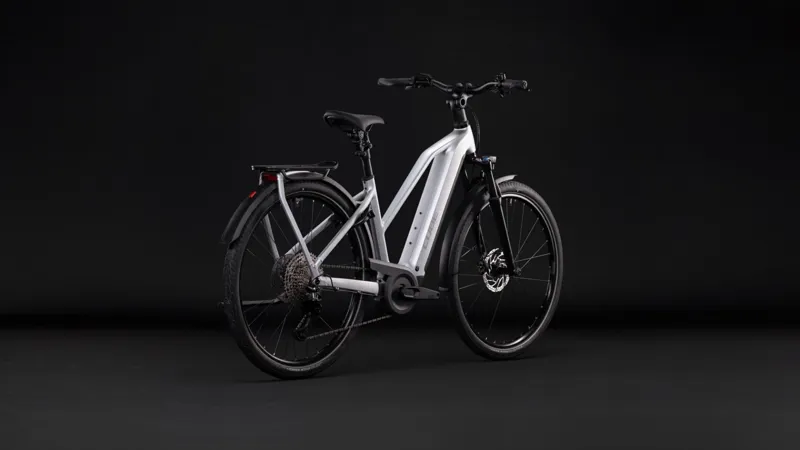 Cube Kathmandu Hybrid One Silverstar-2