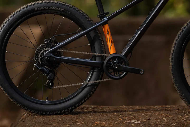 STP 24-Giant One Size Black Chrome-6