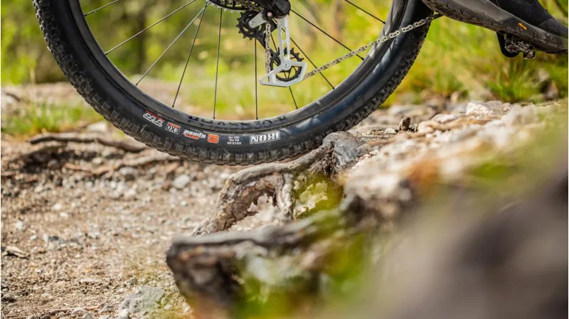 Newmen Wheel Phase 30 Light Vonoa 29 15x110 Front Wheel-4