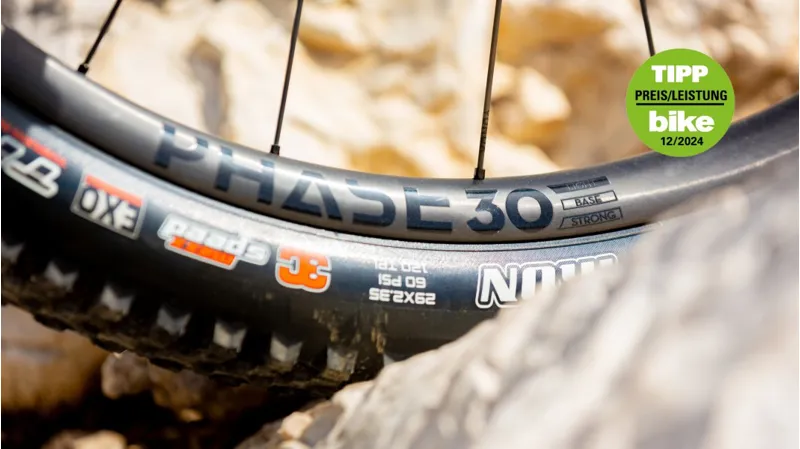 Newmen Wheel Phase 30 Light Vonoa 29 15x110 Front Wheel-1