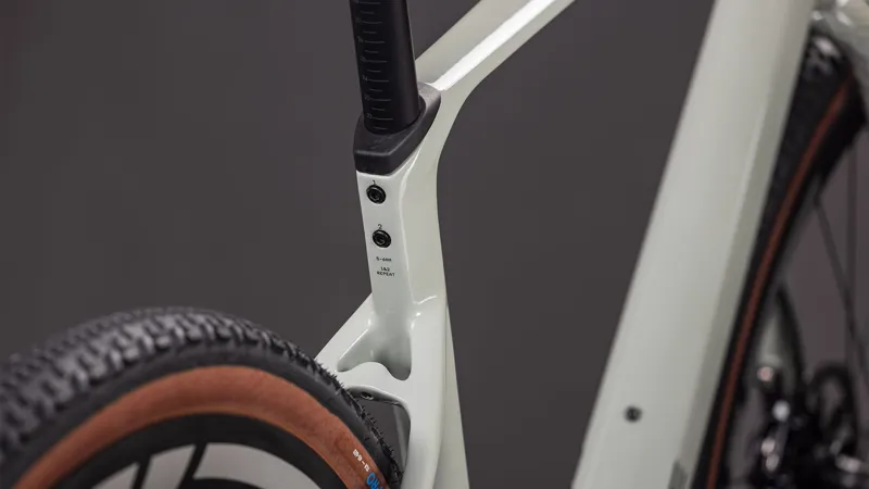 Cube Nuroad C:62 SLX 2026 REEDBEIGE / CHROME-6