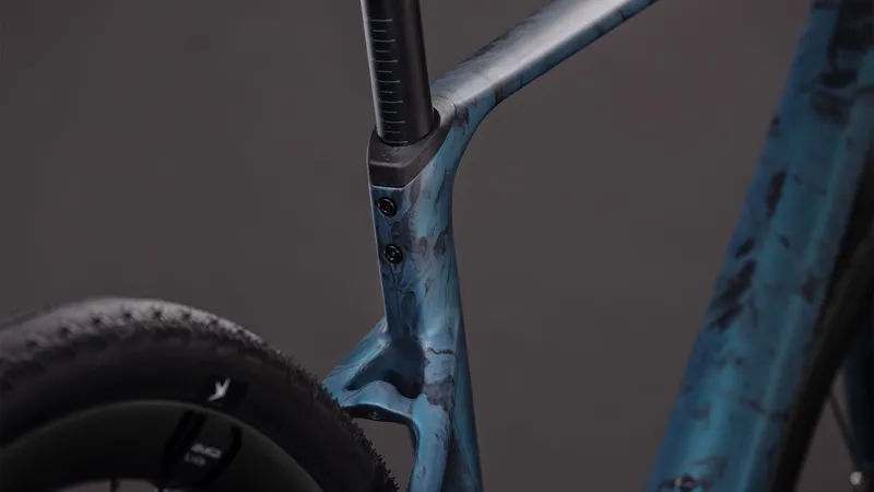 Cube Nuroad C:62 SLT 2026 ROYALGREEN / FUME-7