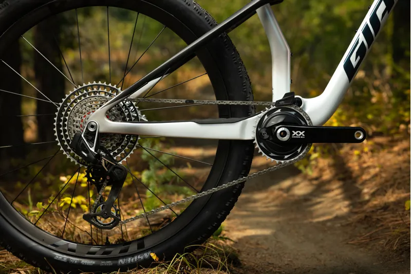 Giant Anthem Advanced SL SE 2026 Carbon White-9