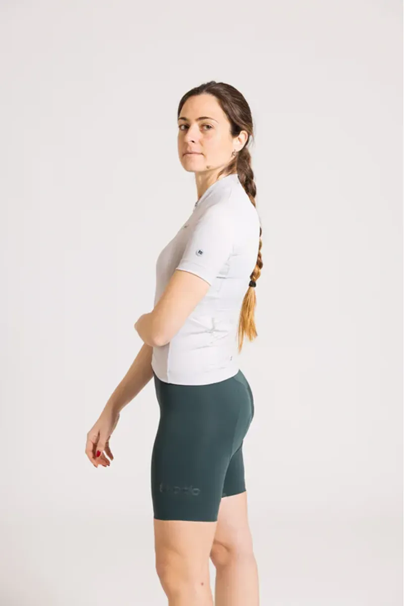 Tactic Sport Women's Origin Ultimate Short Sleeve Jersey in Grey-4