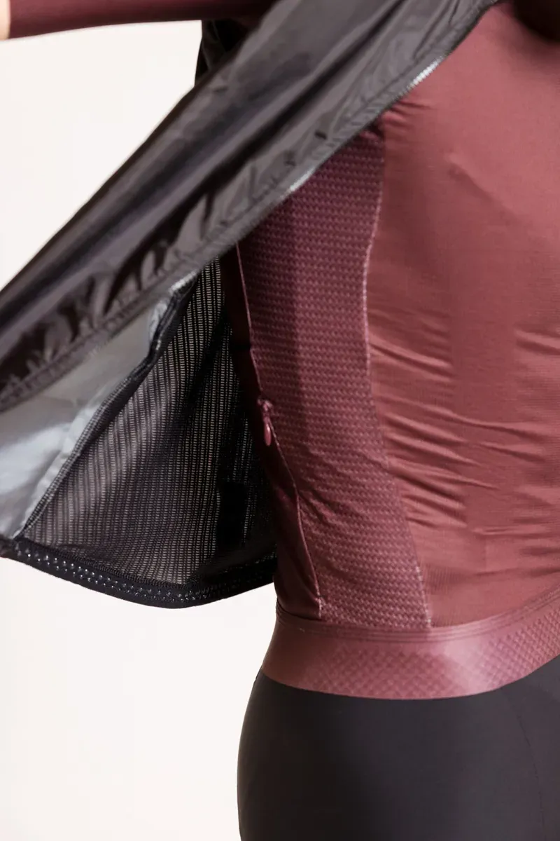 Tactic Sport Skurt Windproof Gilet in Black-4